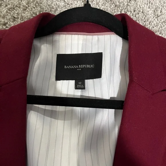 Banana Republic Dark Red Blazer - Picture 2 of 2